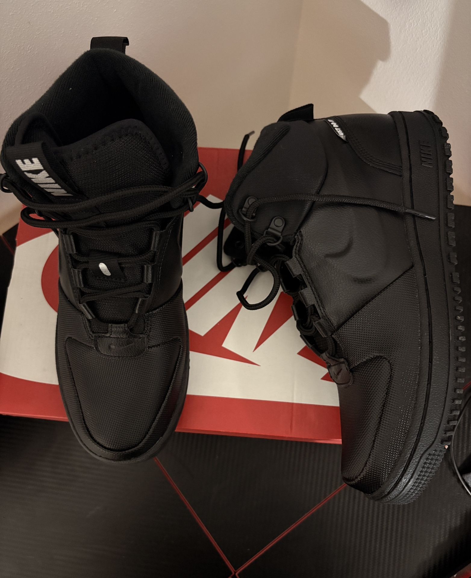 Nike Boots