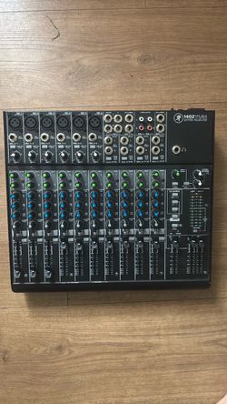 Mackie 1402VLZ4 14-Channel Mixer