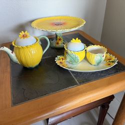 Vintage Sorelle Fine Porcelain Sunflower Tea Set with Cake Stand