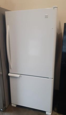 Kenmore Bottom Freezer White Refrigerator
