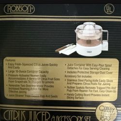 New In Box Robeson Electric Juicer With Accessories 