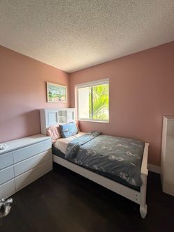 Hilton head twin bed with mattress