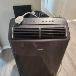 Portable Dual Hose Air Conditioner - Like New 