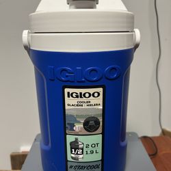Pair Of Igloo 2 QT Jug Cooler Brand New (2 Jugs) 