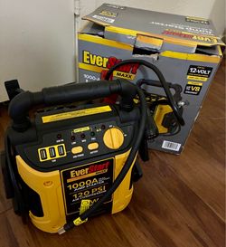 EverStart Maxx 1000A Jump Starter with Air Compressor