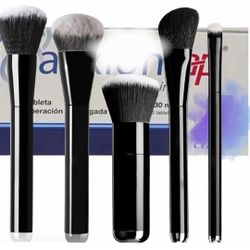 Makeup Brushes 