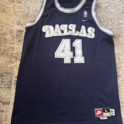 Vintage Authentic Nike Dallas Mavericks Dirk Nowitzki Jersey Size Large, Not Doncic, Kyrie, Kobe, Jordan, Lebron