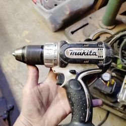 Makita drill driver. 