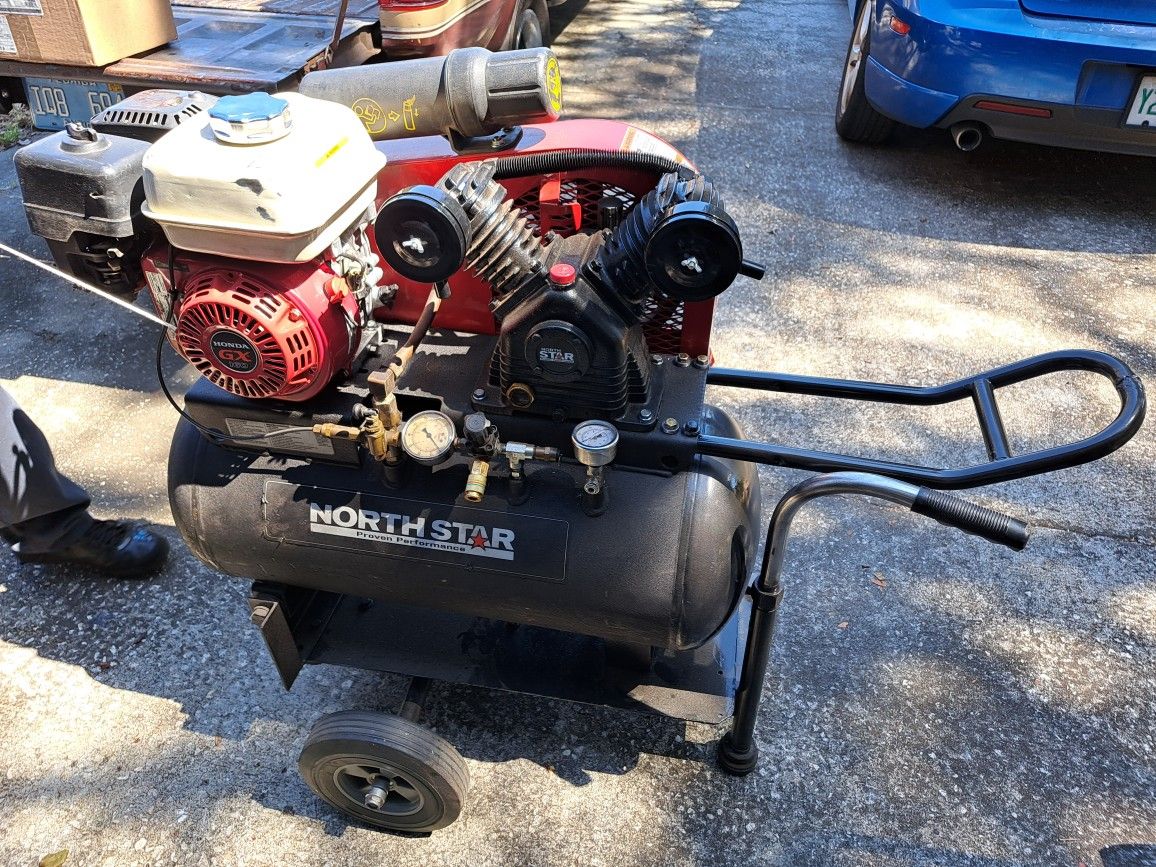 Northstar Twin Cylinder Air Compressor 13.5 Cfm