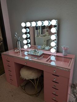 BEAUTIFUL NEW VANITY 