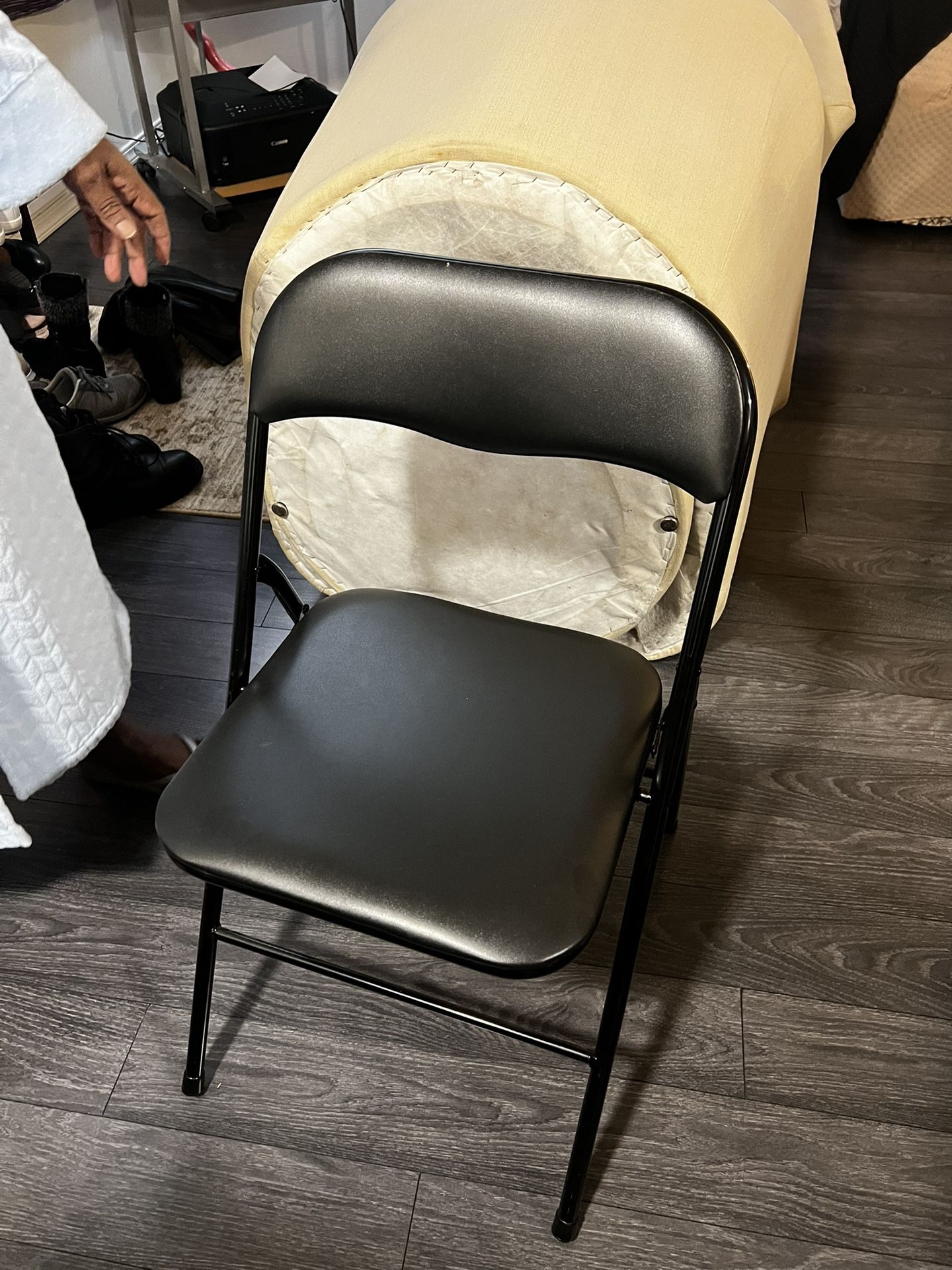 Free Furniture