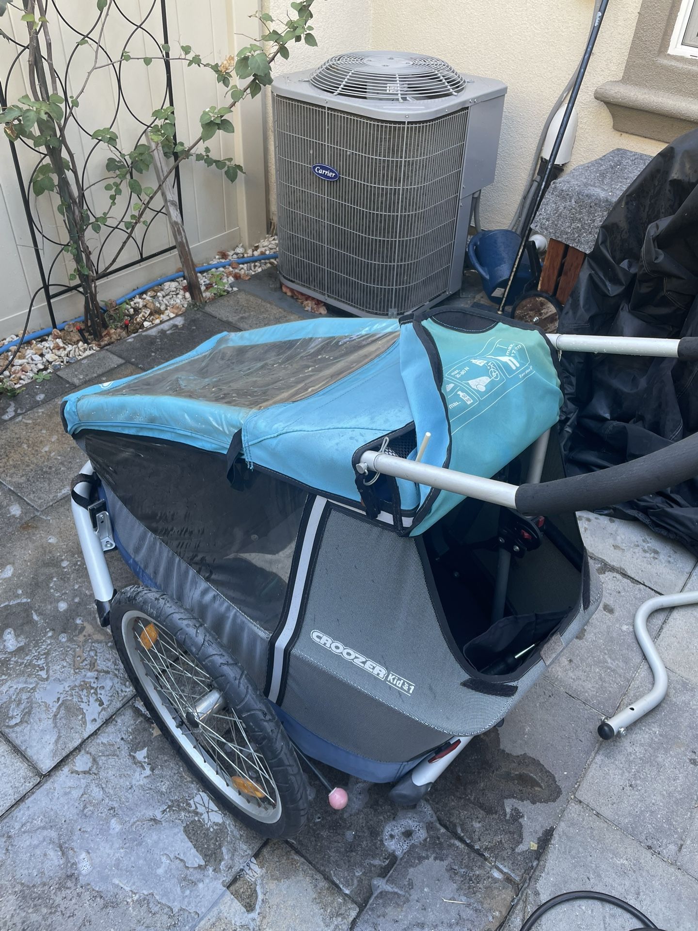 Light Blue Croozer / Stroller / Jogger / Trailer