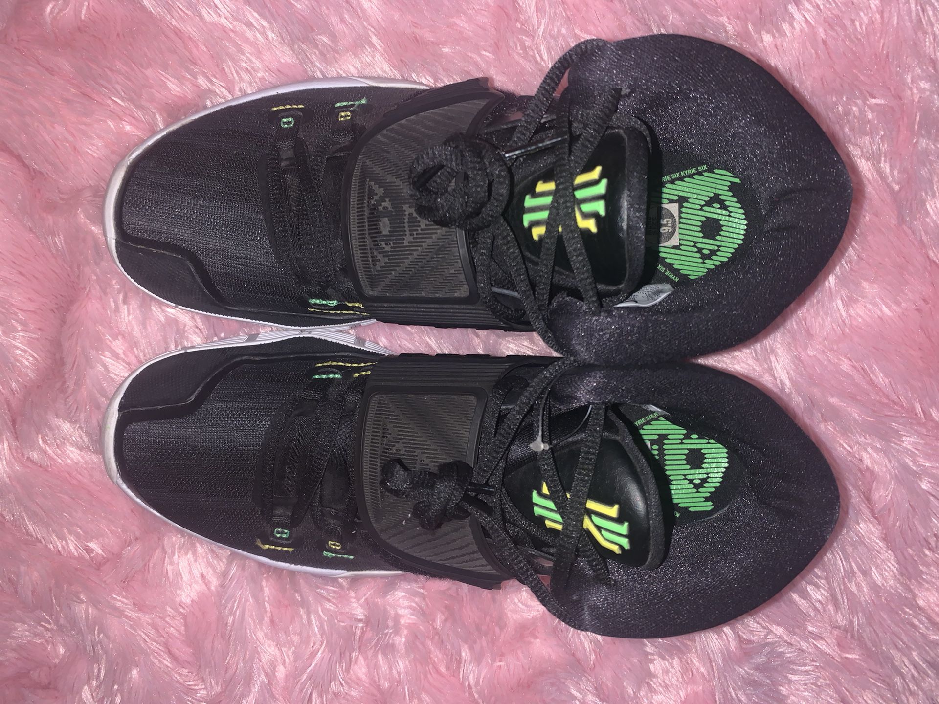 Nike Kyrie Shutter Shades