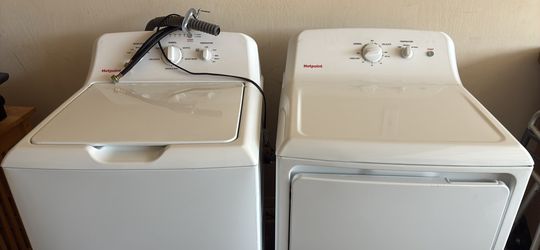 Hotpoint Washer, white and Hotpoint Gas Dryer white for Sale.