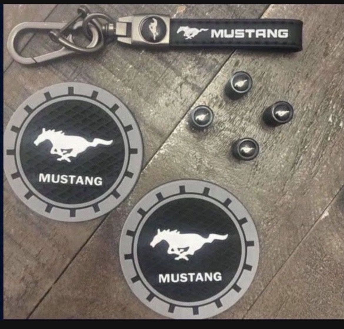 Mustang accessories set