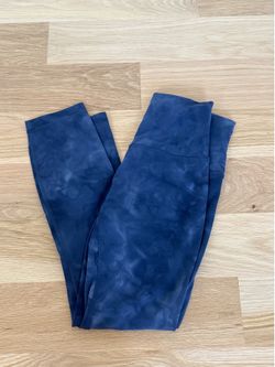 Lululemon size 4 leggings 25"