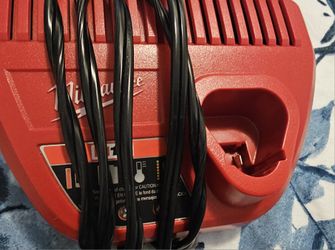 Milwaukee M12 Charger 
