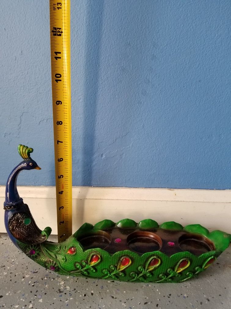 Peacock Tea light candle holder (hold 3 candles)