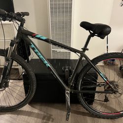 Trek Series 7 Mountain Bike 