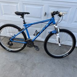 Gt avalanch 2.0 MTB - ready for trail or daily road use 