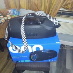 NIB ONN X LARGE PRO BOOMBOX NEW!!! 