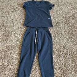 FIGS Scrubs 