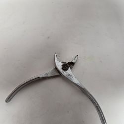 Snap On 44 Vaccum  Grip  Pliers 