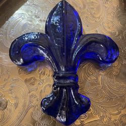 Fleur De Lis Paperweight Cobalt Blue 5 3/4”
