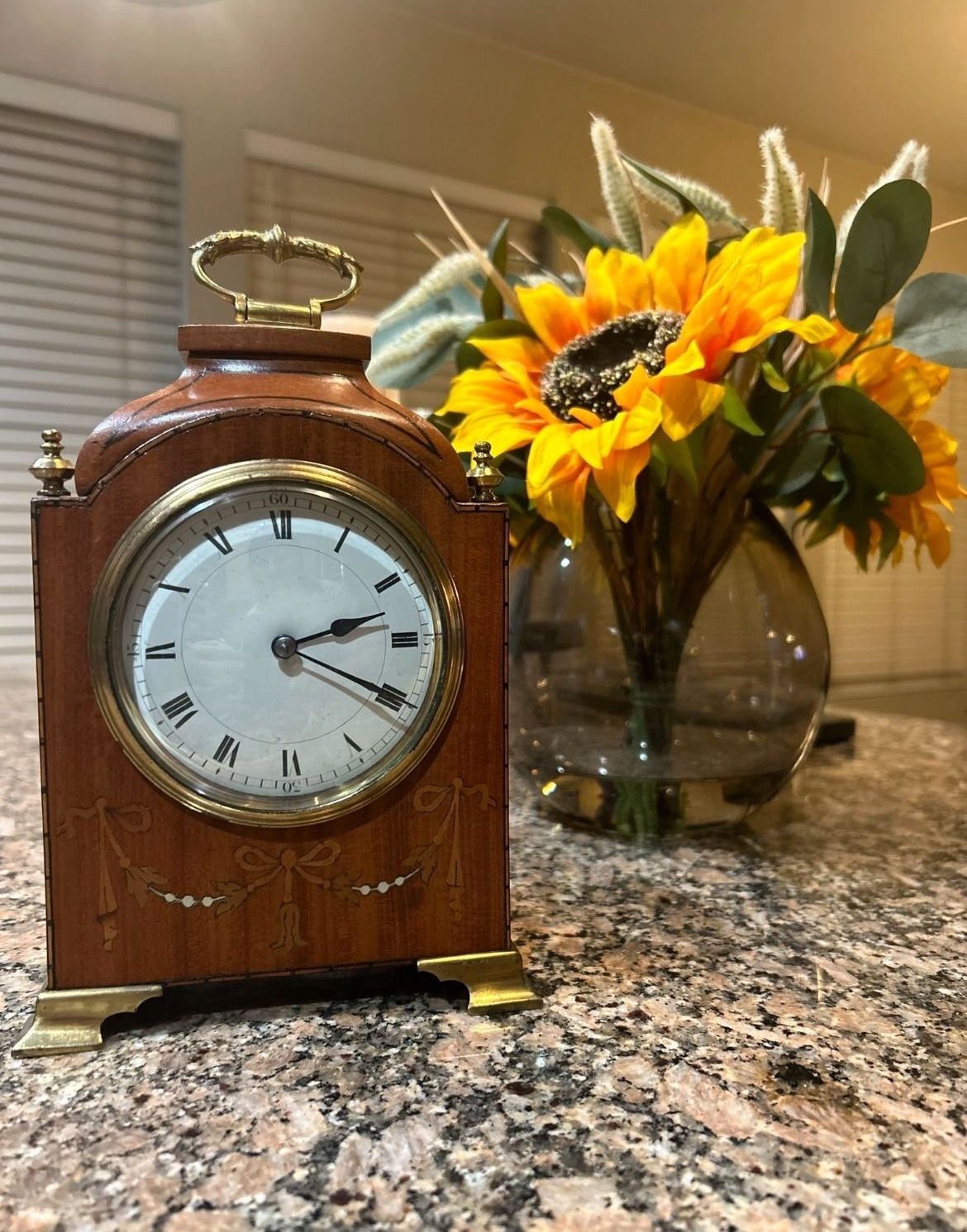 FRENCH ANTIQUE MANTLE CLOCK