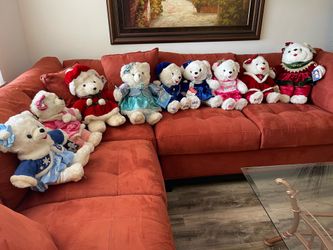 Collectible Edition Plush Toys With Tags. $80 Firm On Price