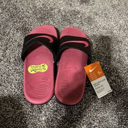 Nike slides size 5Y