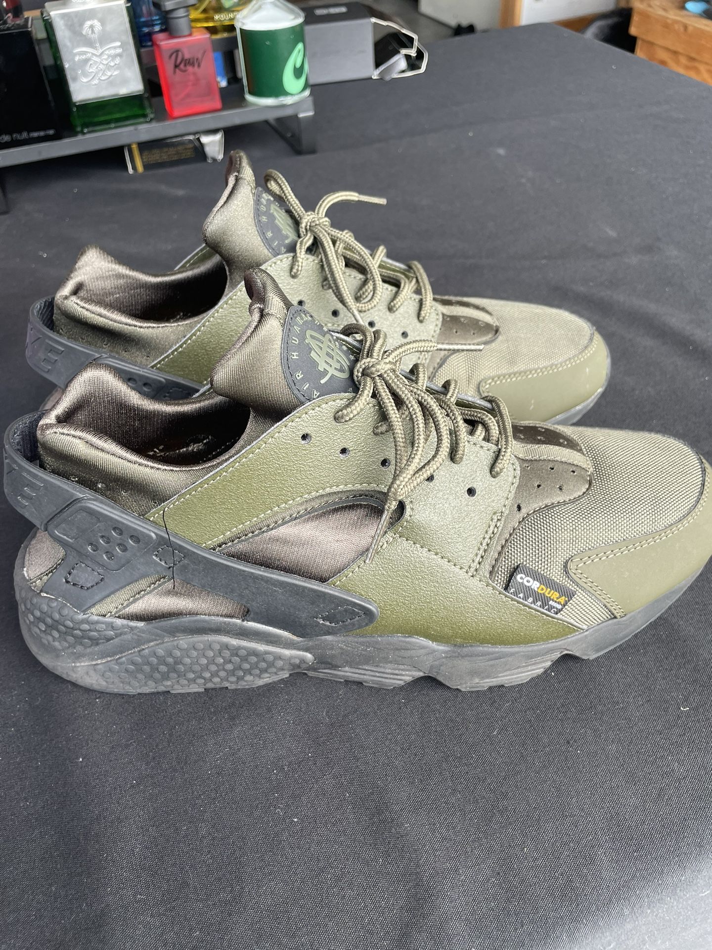 Nike Huarache Size 11