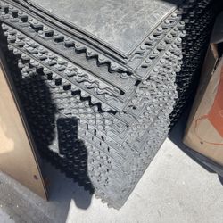 Indoor Outdoor Interlocking Rubber FLOORING