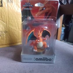 Charizard Amiibo