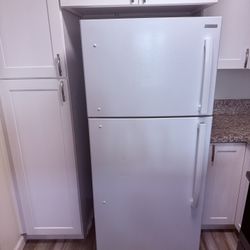 Insinga Refrigerator 