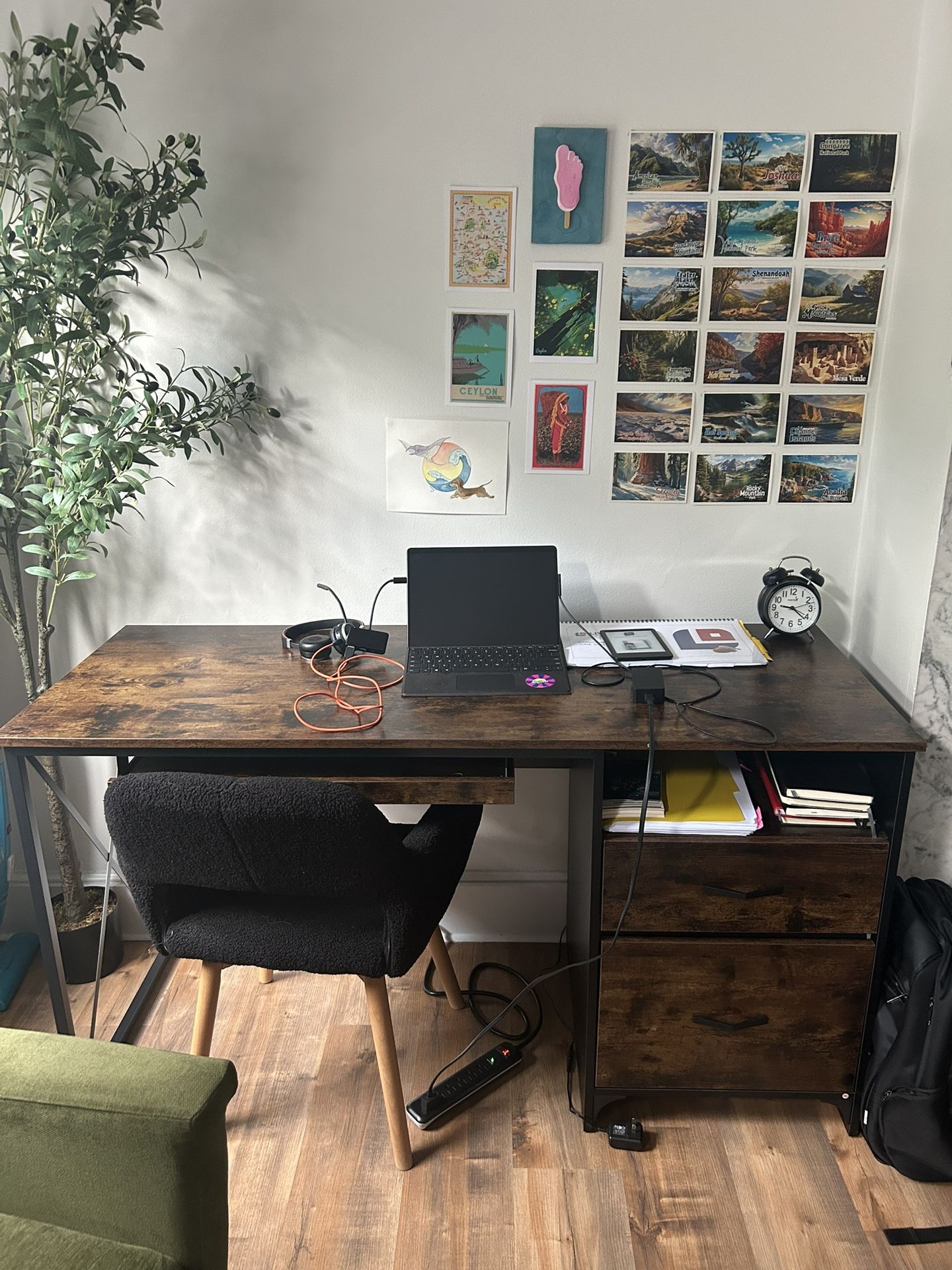 Work station plus Chair