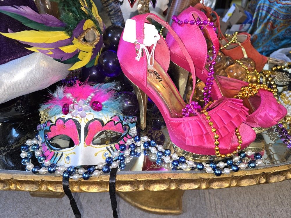 Barbie Heels With Ruffles Includes MASK!!!