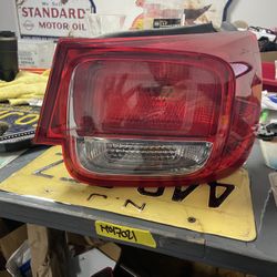 13-15 Chevy Malibu Right Passenger Side Outer Tail Light Original