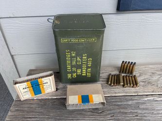 Vintage ammo can & extras