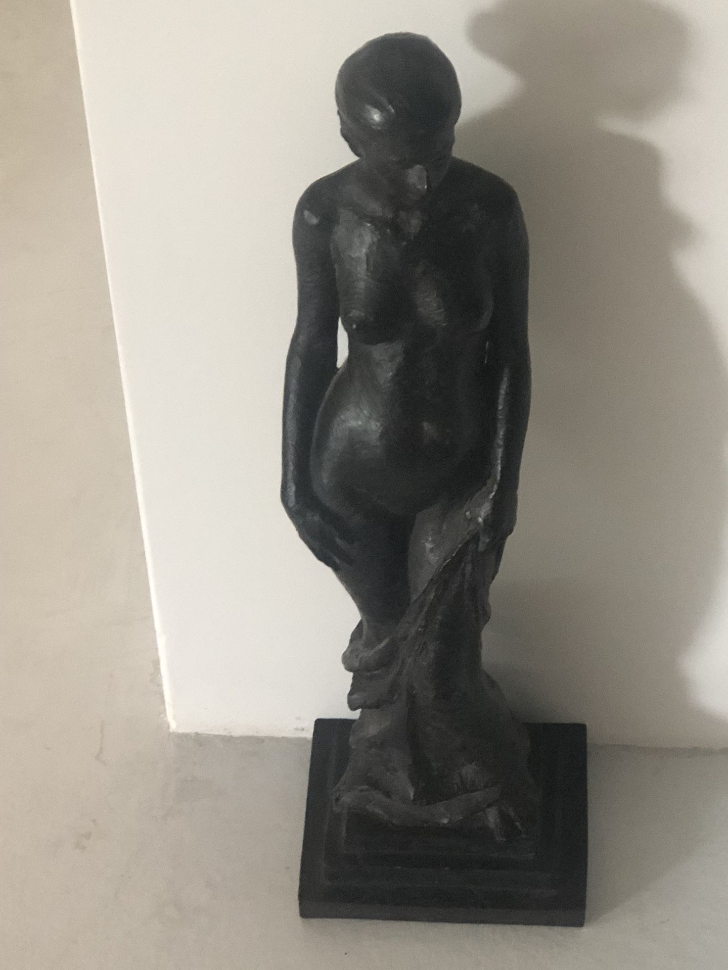 Gorgeous Regal Statue