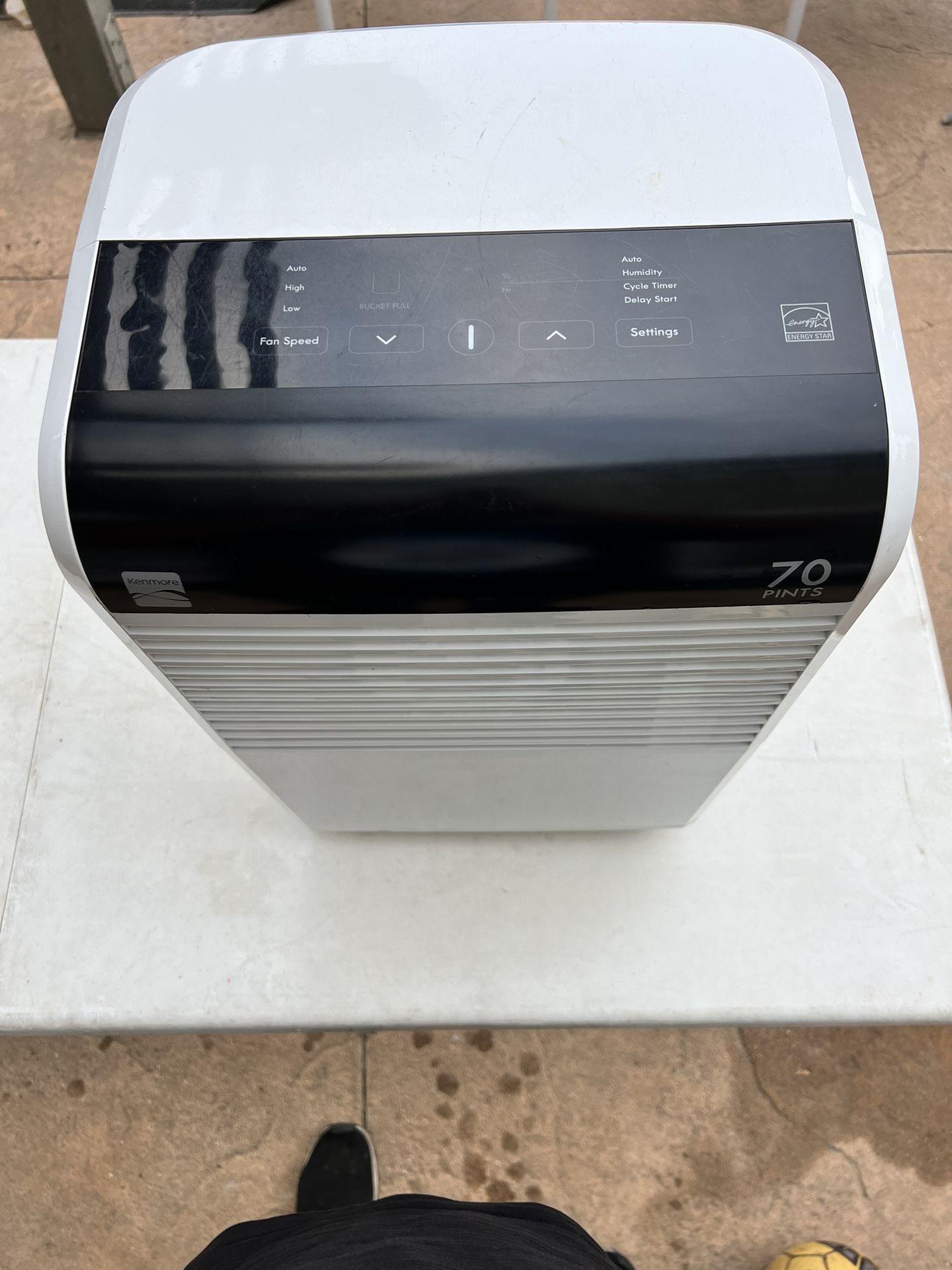 Kenmore Km70 Dehumidifier