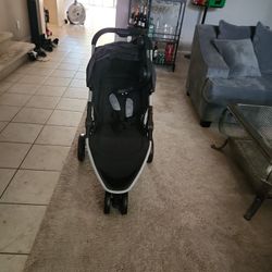 Brand NEW Babby Stroller Never Used