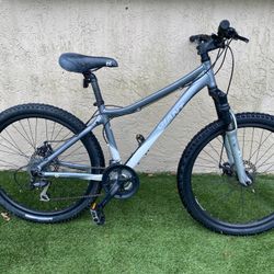 Giant Rincon Mountain Bike 16” Frame with  26” Tires - Local Delivery for a Fee - See My Items
