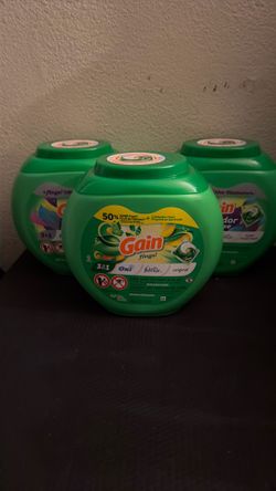 Gain Flings Laundry Detergent Bundle
