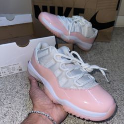 Jordan 11 Low Legend Pink Size 7W