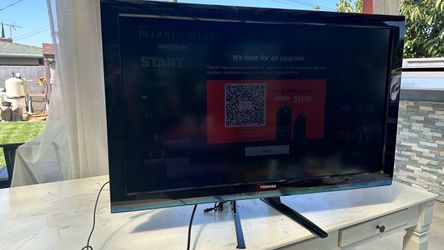 Toshiba 40" 1080p HD LCD TV (Model 40E210U)