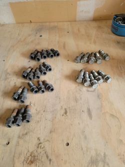 VW AUDI Lug Bolts
