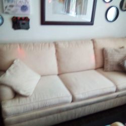 Ethan Allen Full Size Sofa