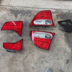 2010 Civic Tail Light And Trunck Light 