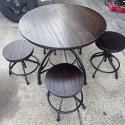 Swivel Table & Swivel Stools